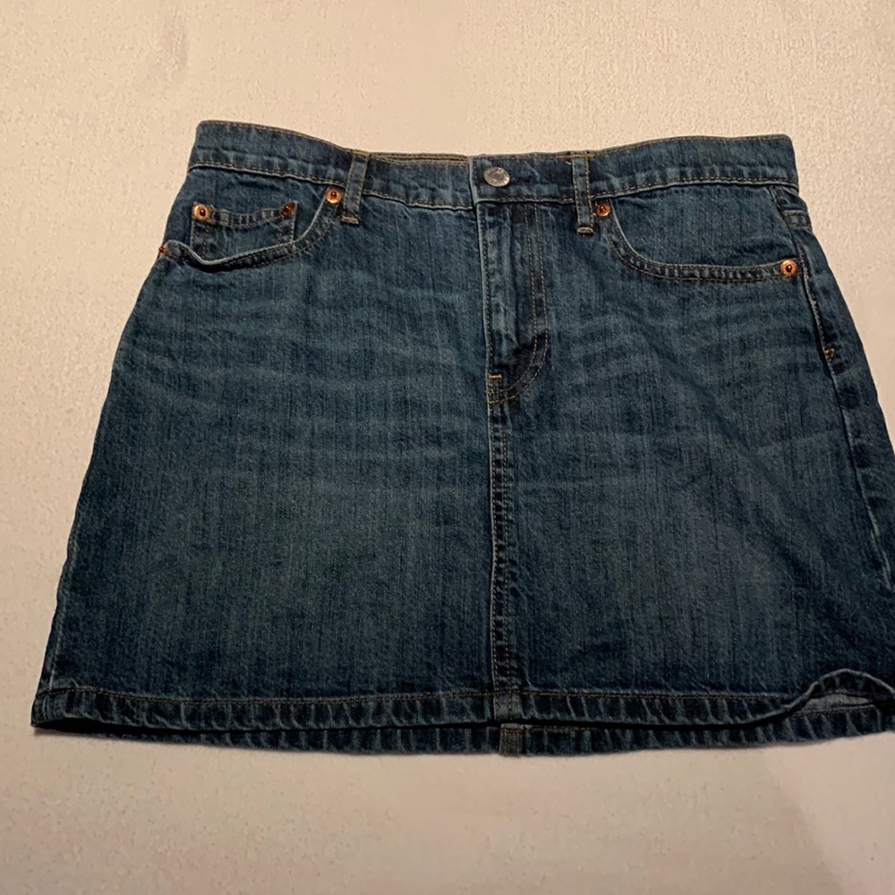Gap women’s mini jean skirt